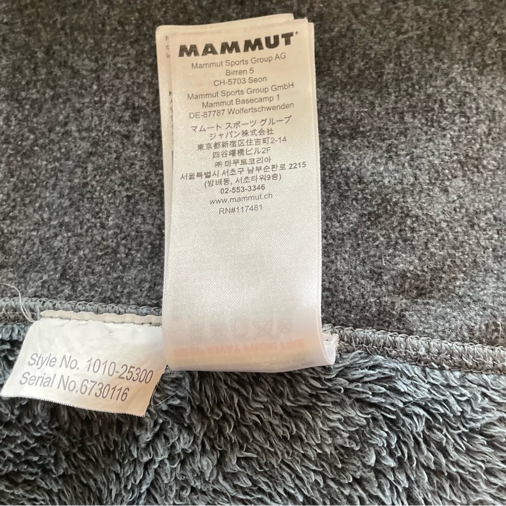 Mammut Lightweight Jacket - Super Soft and in Excellent condition!!! - Picture 5 of 11